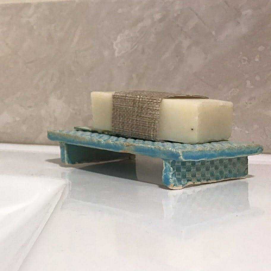 Eco-Yam Seaweed Soap bar with natural 2-in-1 luffa scrubber and holder